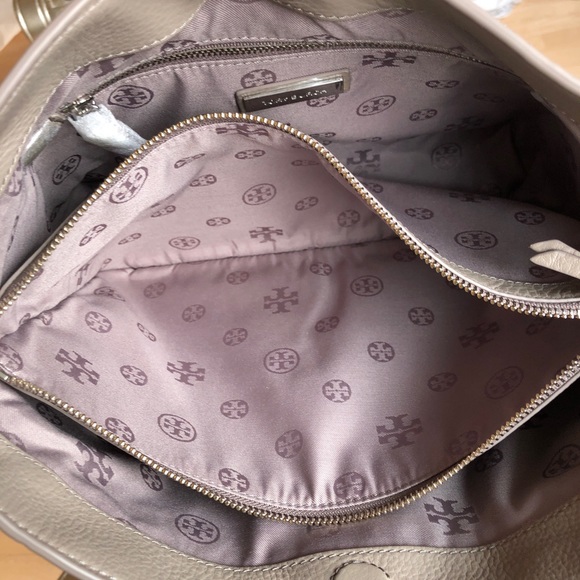 🔥NEW w/TAGS🔥Tory Burch Britten Tote—French Gray - Picture 10 of 14